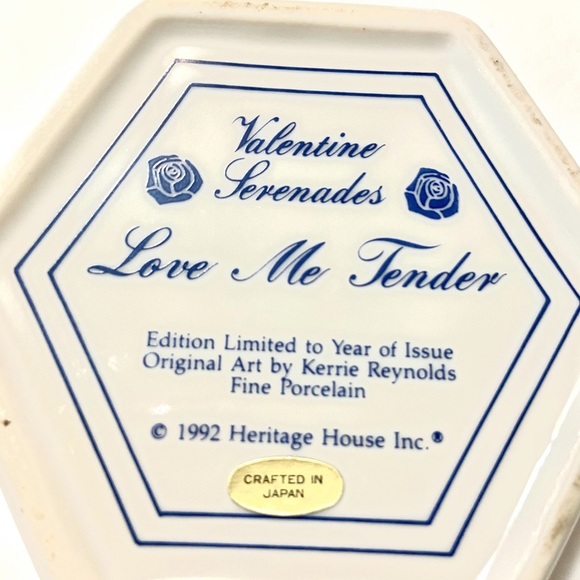 Beautiful Vintage Bird Music Box( works) - Picture 3 of 4